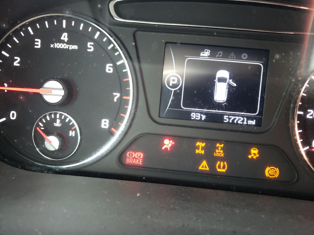 Photo 8 from auction – 2016 KIA SORENTO LX with VIN 5XYPGDA35GG039858