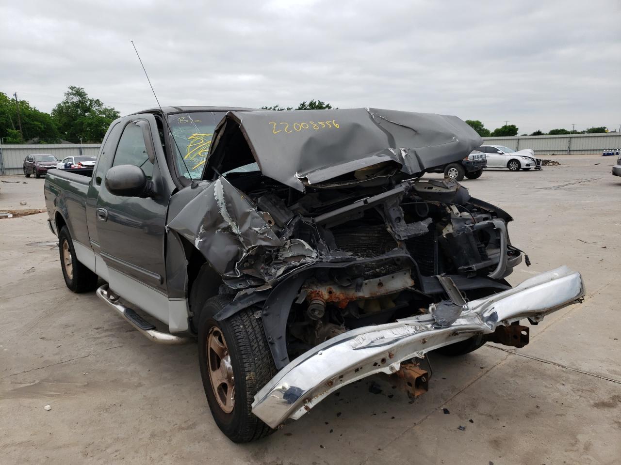 Photo 9 from auction – 2002 FORD F150 with VIN 1FTRX17W62NA34629