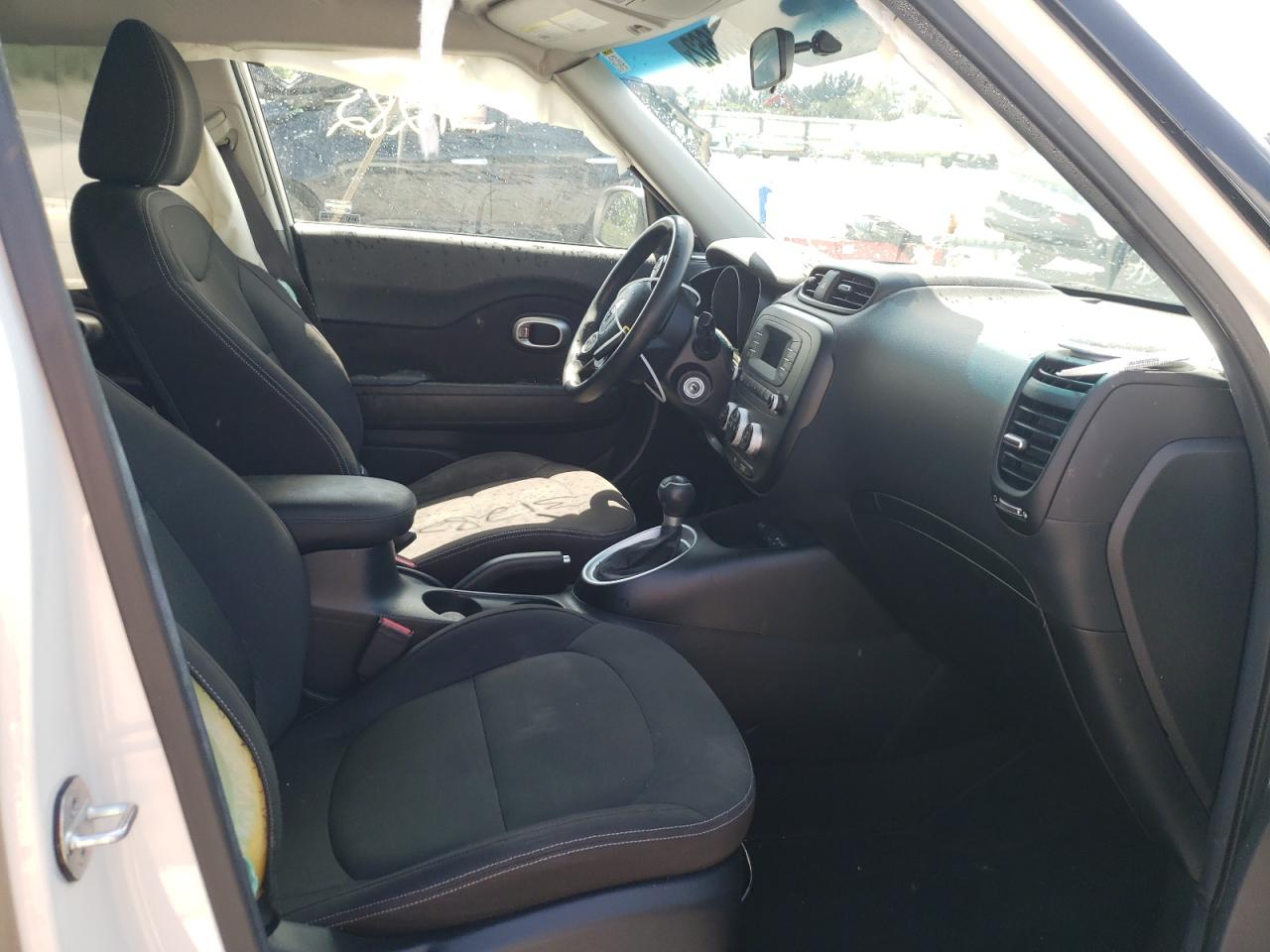 Photo 5 from auction – 2015 KIA SOUL with VIN KNDJN2A28F7797938
