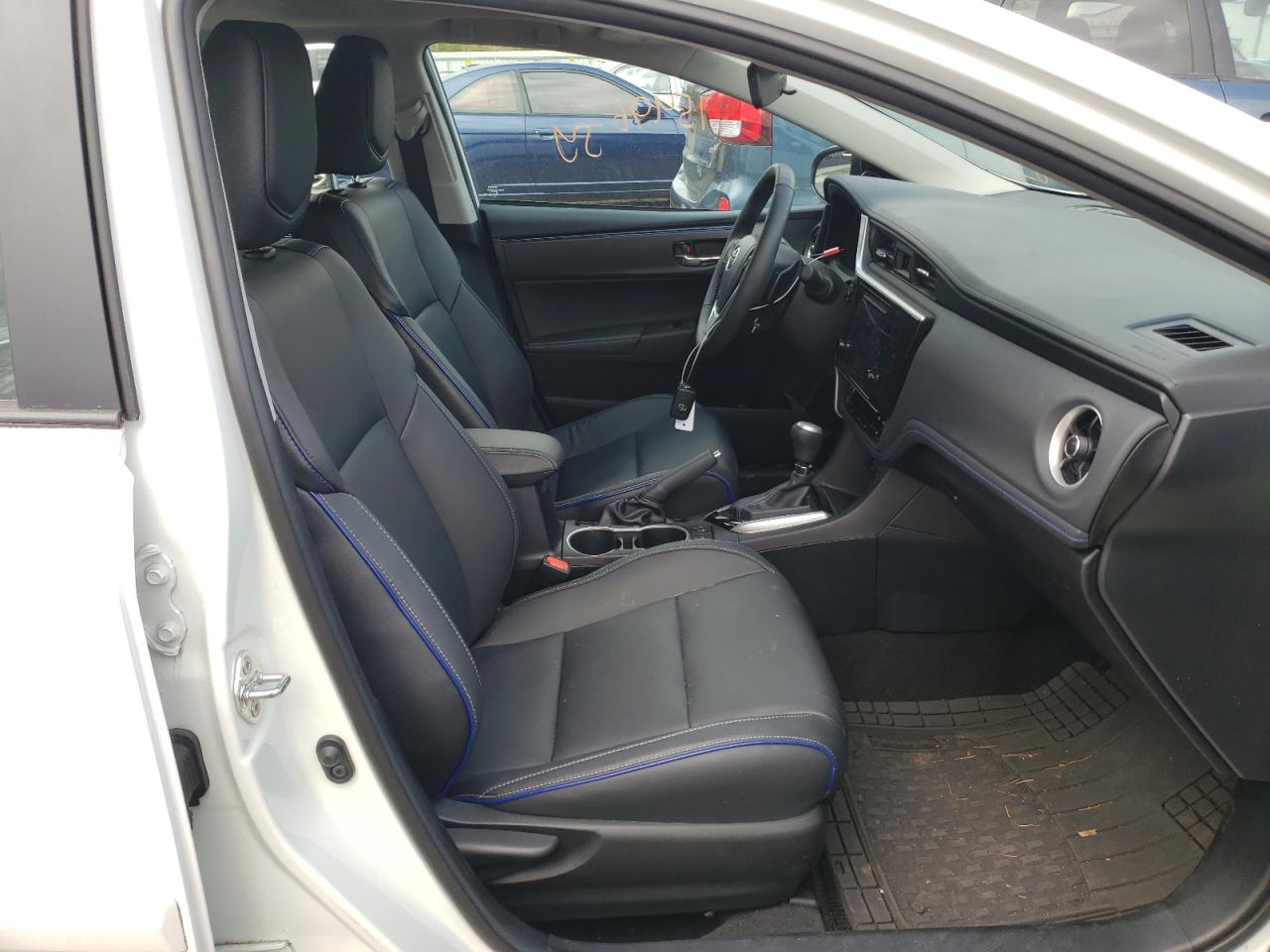 Photo 5 from auction – 2018 TOYOTA COROLLA L with VIN 2T1BURHE5JC022164