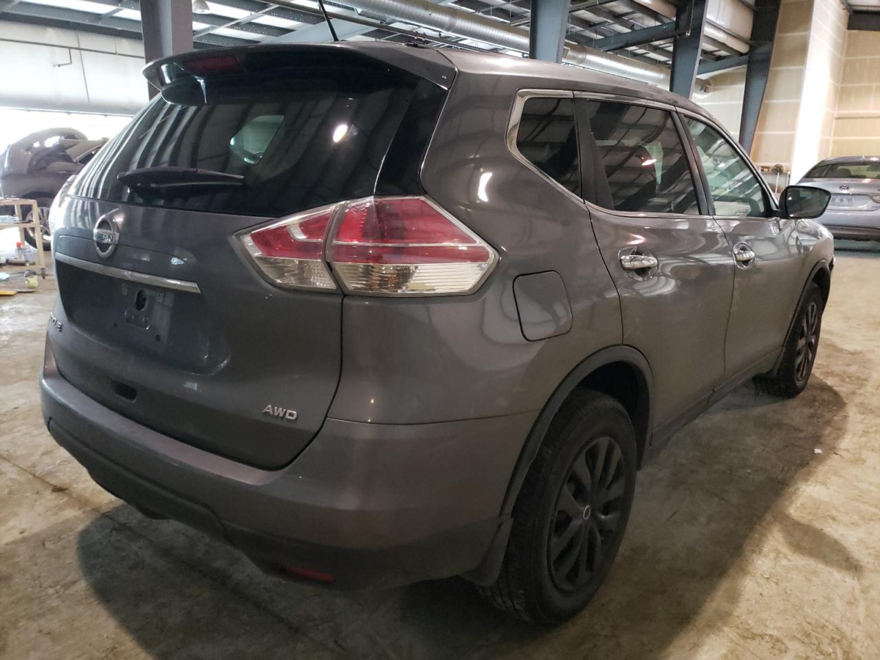 Photo 4 from auction – 2015 NISSAN ROGUE S with VIN 5N1AT2MK7FC864100