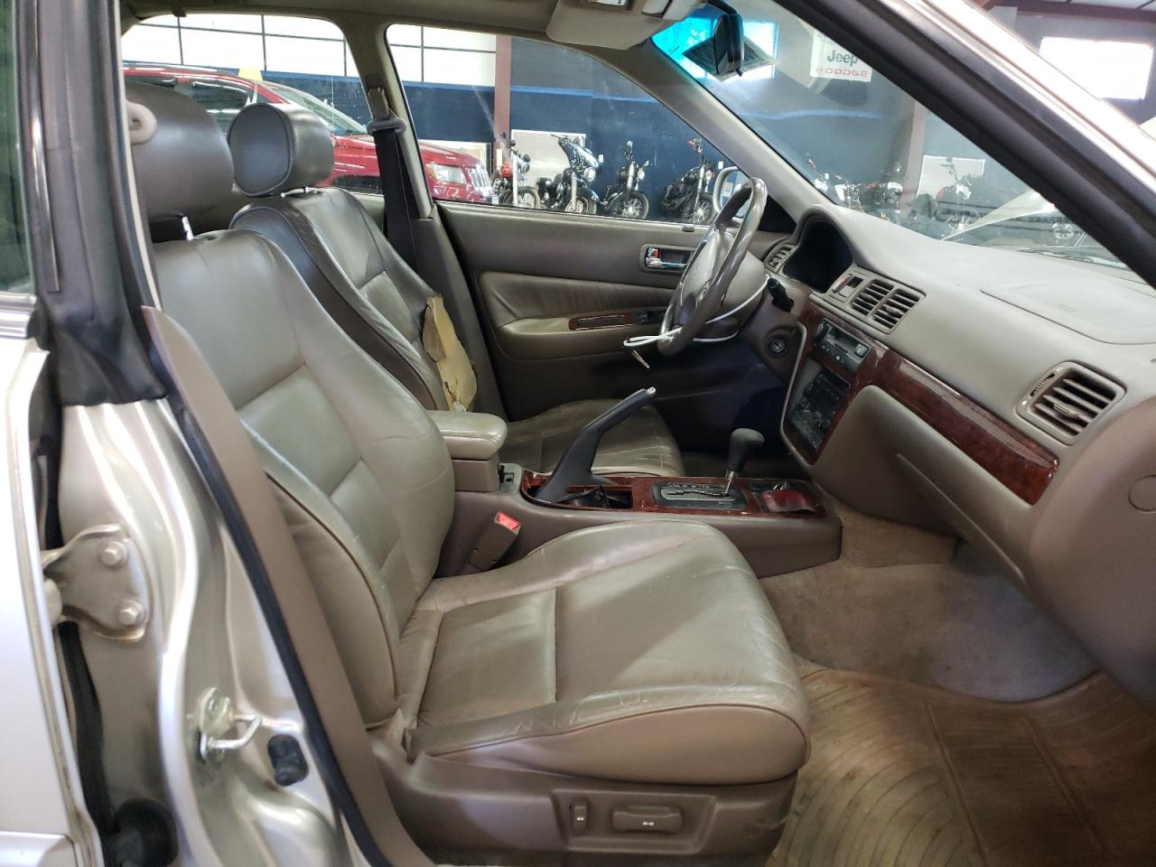 Photo 5 from auction – 1997 ACURA 3.2TL with VIN JH4UA3641VC006064