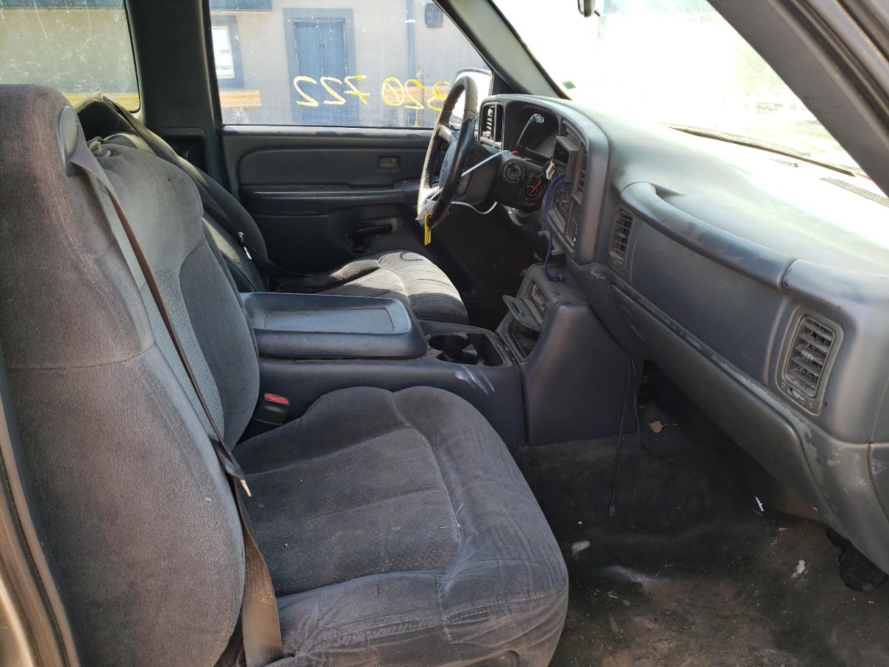 Photo 5 from auction – 2001 CHEVROLET SILVERADO with VIN 2GCEC19T211206894