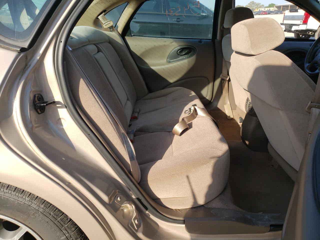 Photo 6 from auction – 1999 FORD TAURUS SE with VIN 1FAFP53S0XA101470