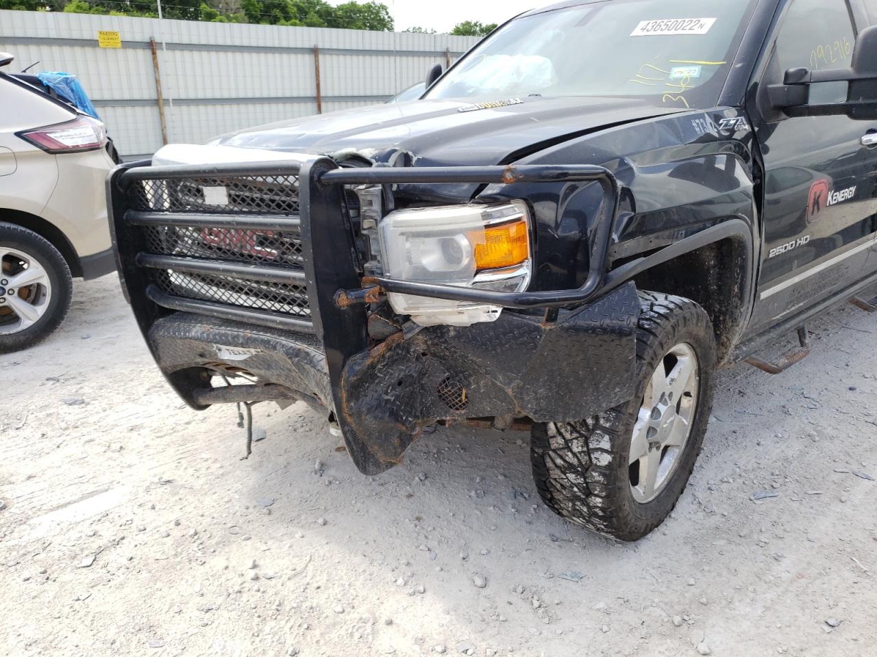 Photo 9 from auction – 2015 GMC SIERRA K25 with VIN 1GT12ZE89FF117342