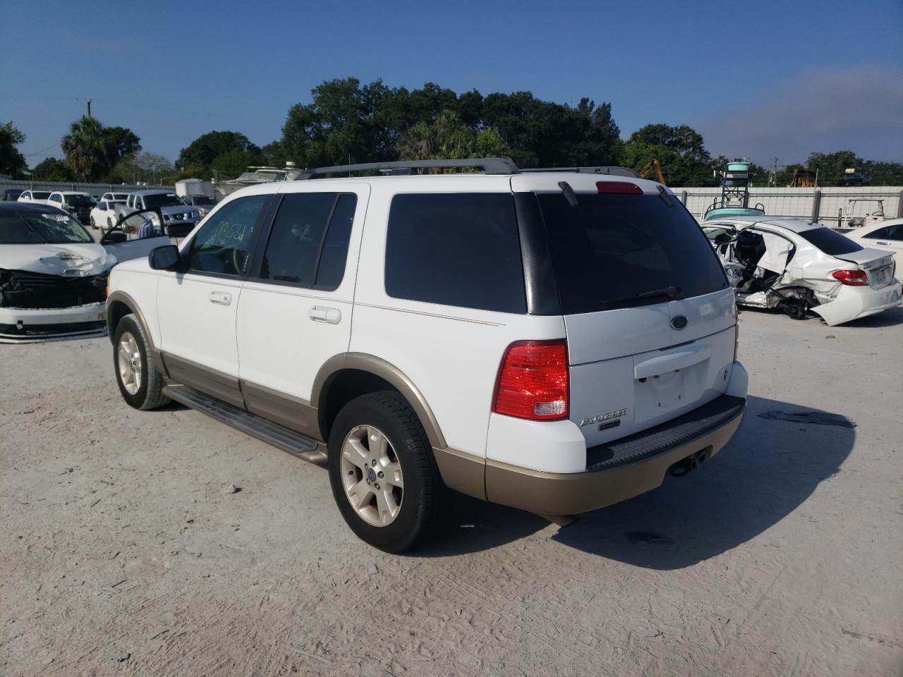 Photo 3 from auction – 2003 FORD EXPLORER E with VIN 1FMZU64W83UB76039