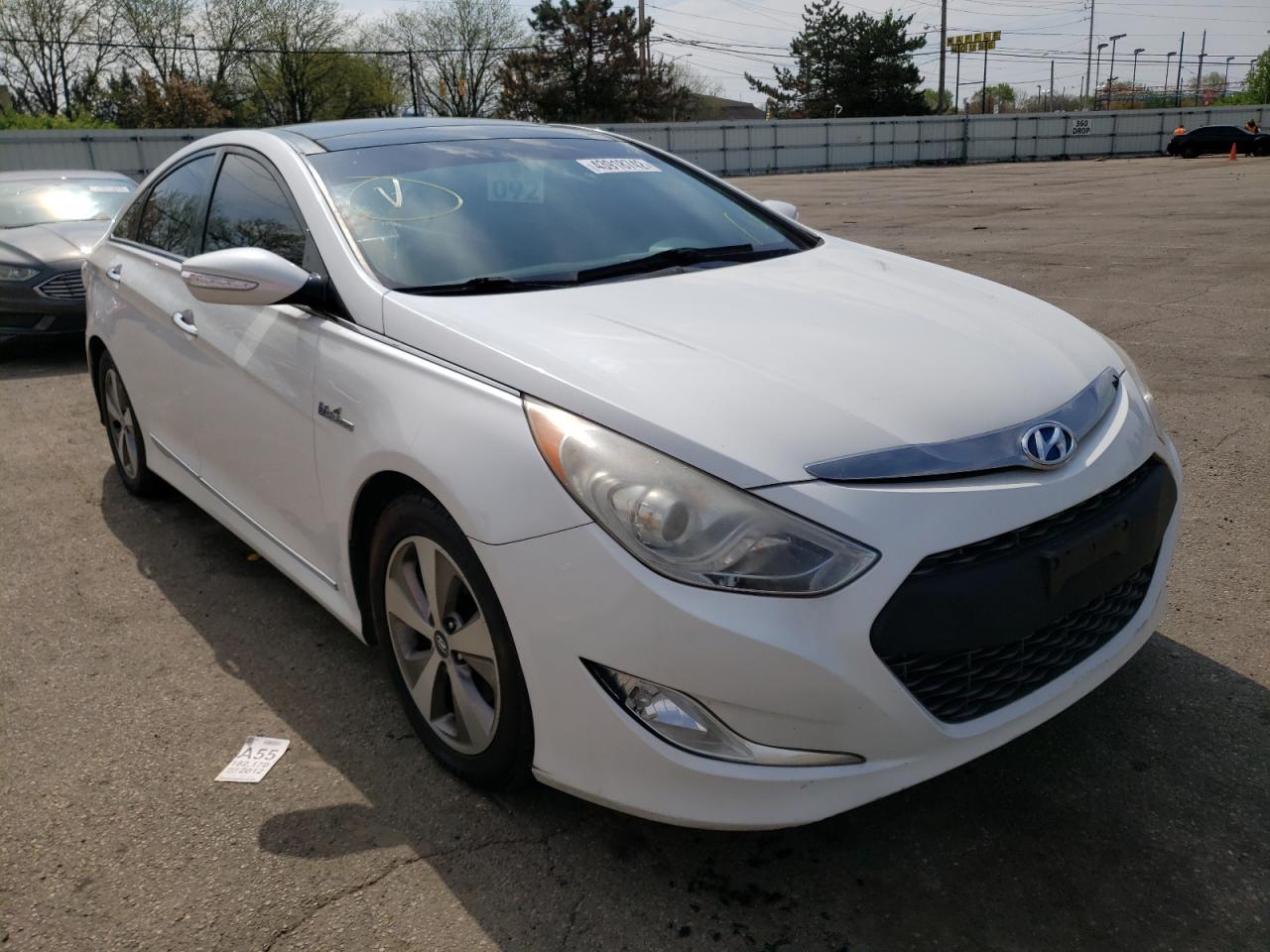 HYUNDAI SONATA HYB 2012 with VIN KMHEC4A4XCA024483 - Photo from auction