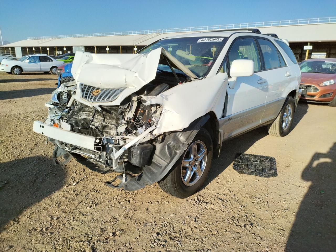 Photo 2 from auction – 2002 LEXUS RX 300 with VIN JTJHF10U920248869
