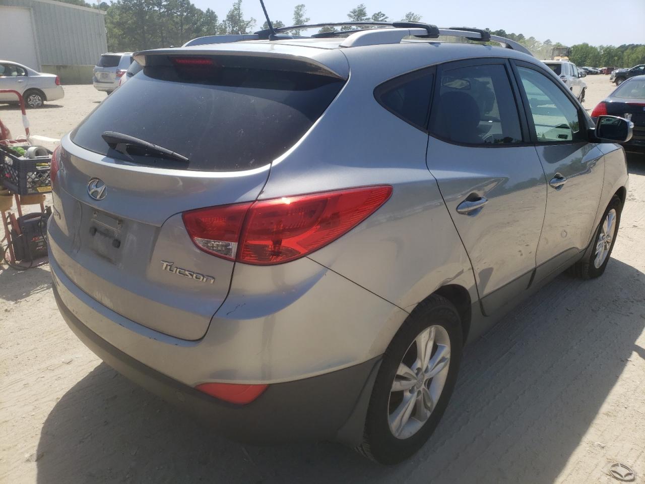 Photo 4 from auction – 2012 HYUNDAI TUCSON GLS with VIN KM8JU3AC6CU353063