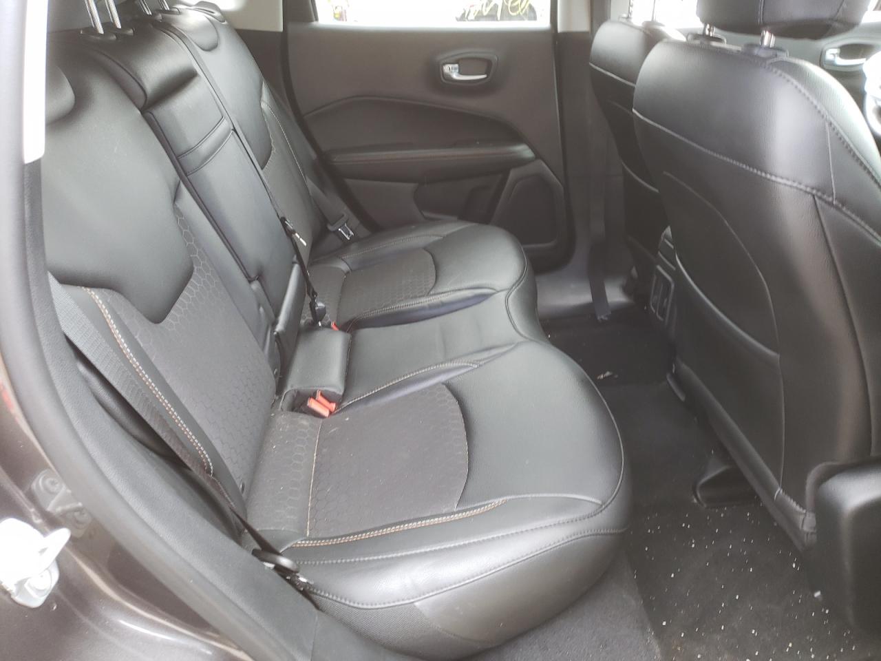 Foto 6 de la subasta – 2019 JEEP COMPASS LA con VIN 3C4NJDBB6KT629762