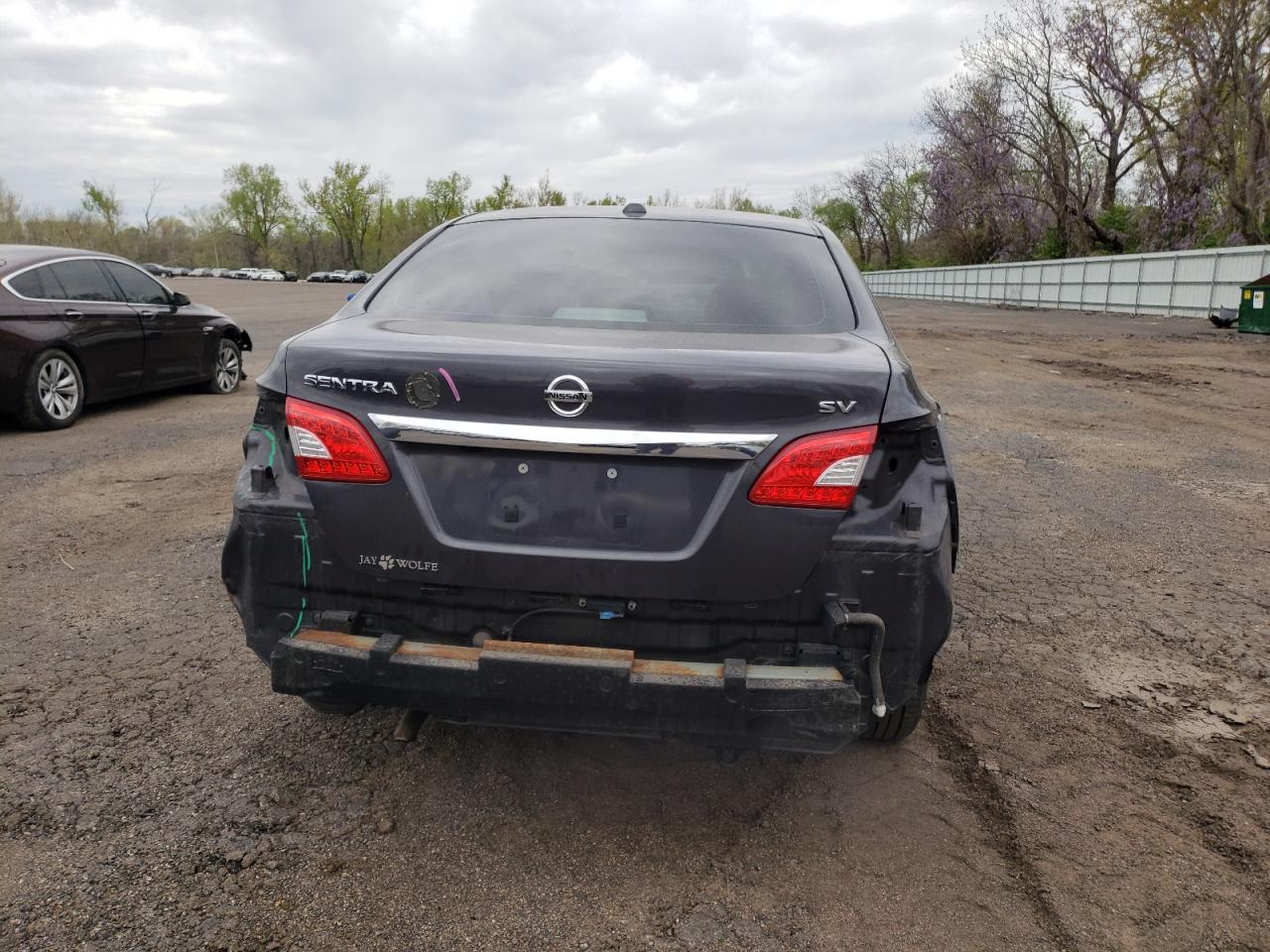 Photo 9 from auction – 2015 NISSAN SENTRA S with VIN 3N1AB7AP2FL632399