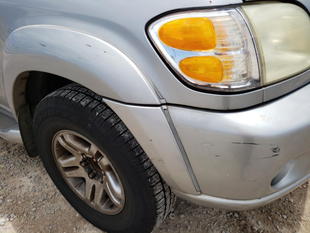 Photo 9 from auction – 2003 TOYOTA SEQUOIA SR with VIN 5TDZT34A73S162129