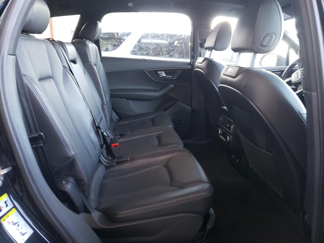 Photo 6 from auction – 2019 AUDI Q7 PREMIUM with VIN WA1LAAF72KD004674
