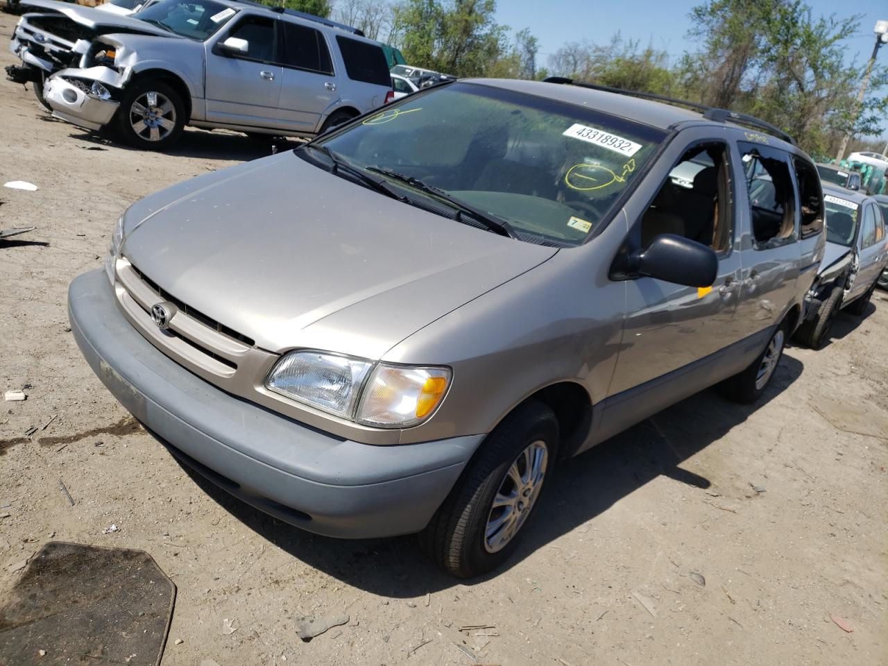 Photo 2 from auction – 2000 TOYOTA SIENNA LE with VIN 4T3ZF13C8YU201153
