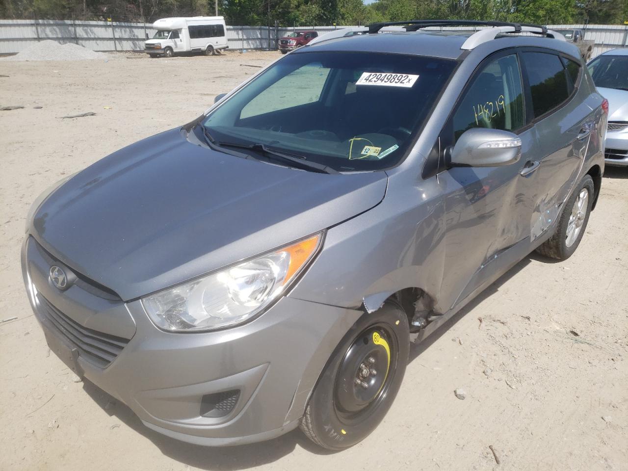 Photo 2 from auction – 2012 HYUNDAI TUCSON GLS with VIN KM8JU3AC6CU353063