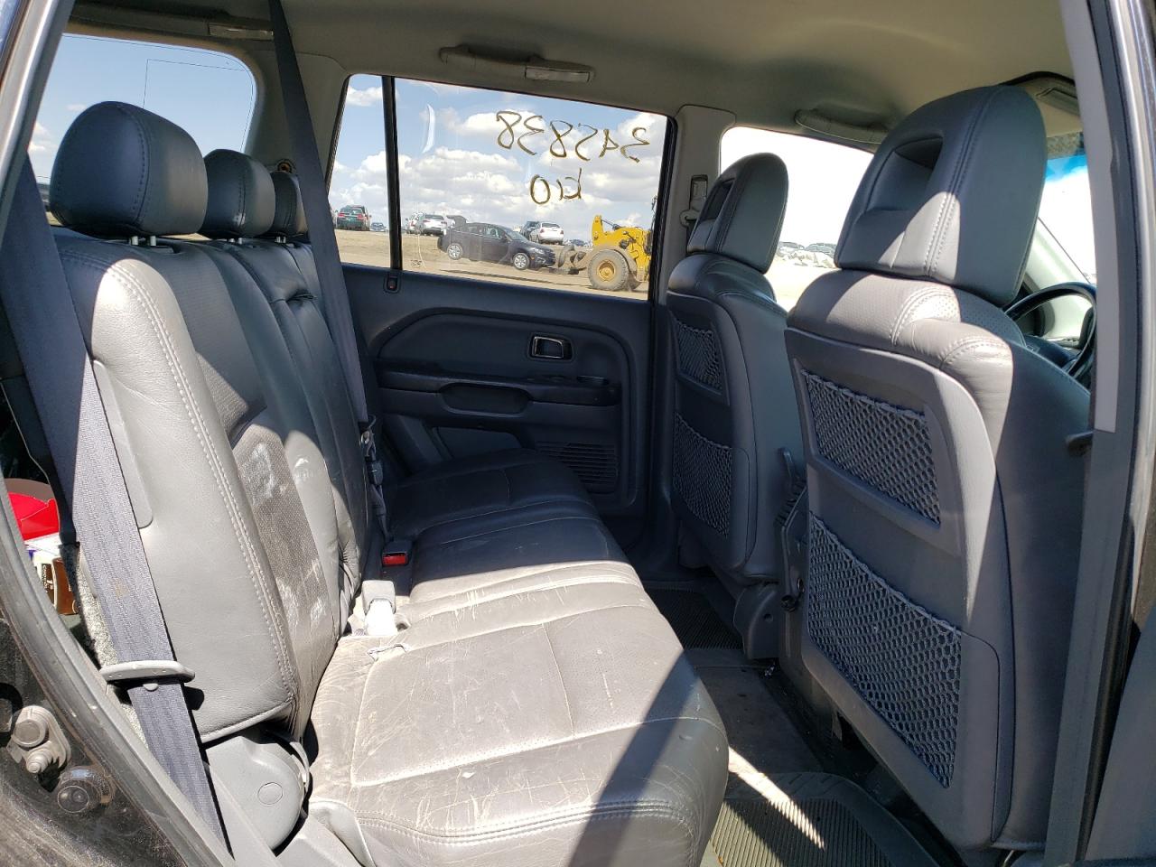 Photo 6 from auction – 2004 HONDA PILOT EXL with VIN 2HKYF18514H002081