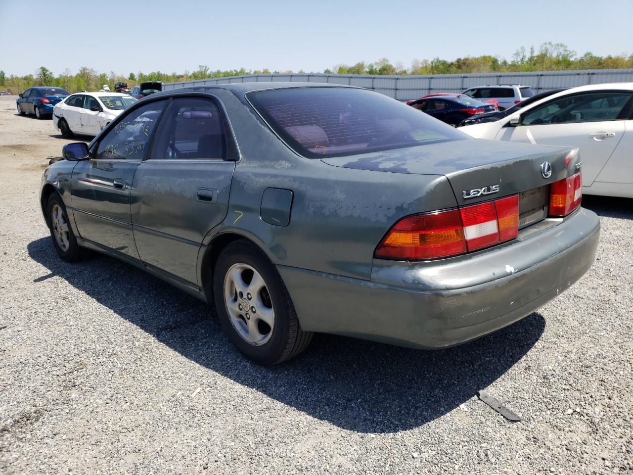 Photo 3 from auction – 1998 LEXUS ES 300 with VIN JT8BF28G7W0126772