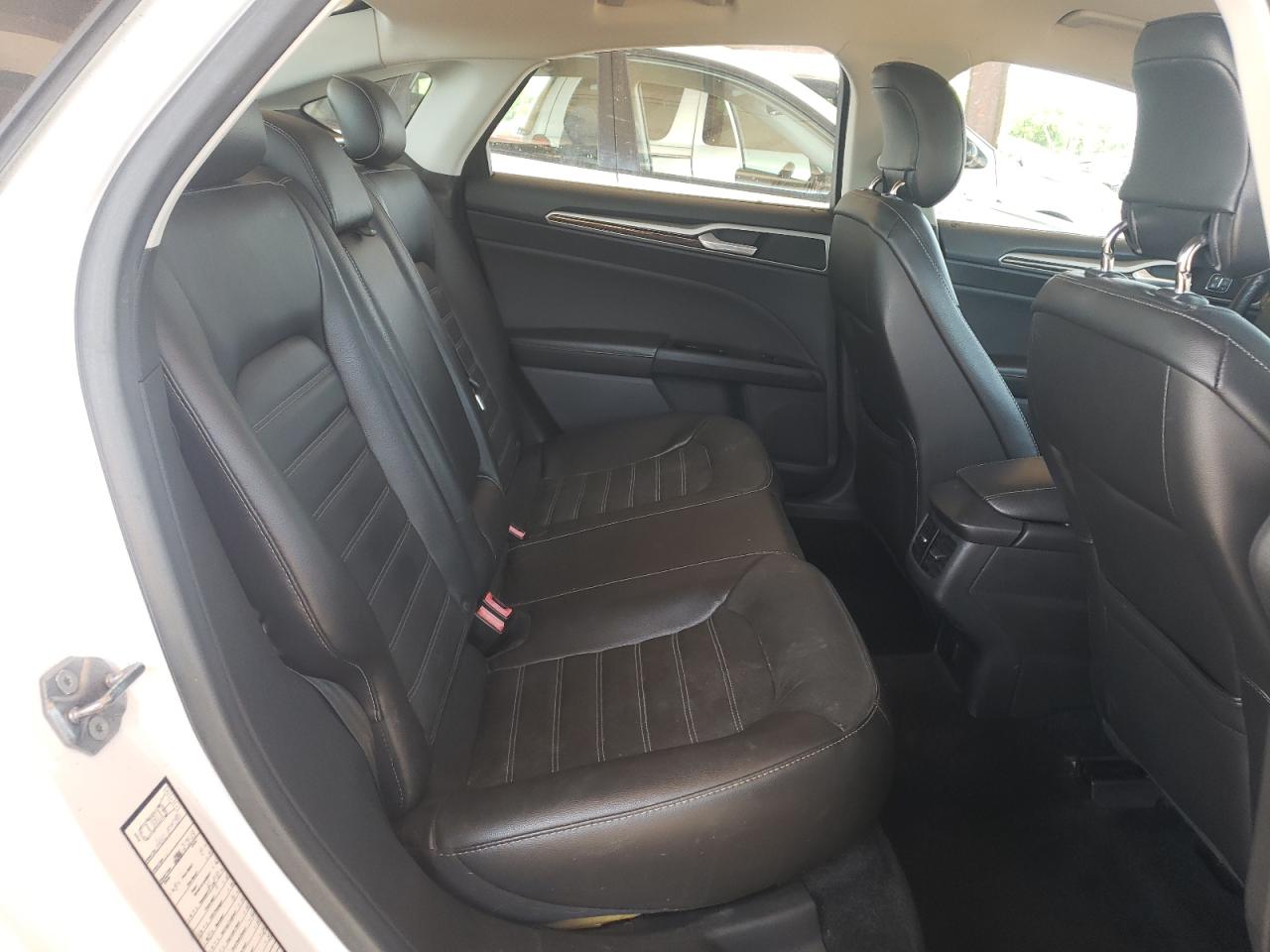 Photo 6 from auction – 2013 FORD FUSION SE with VIN 3FA6P0HR0DR245384
