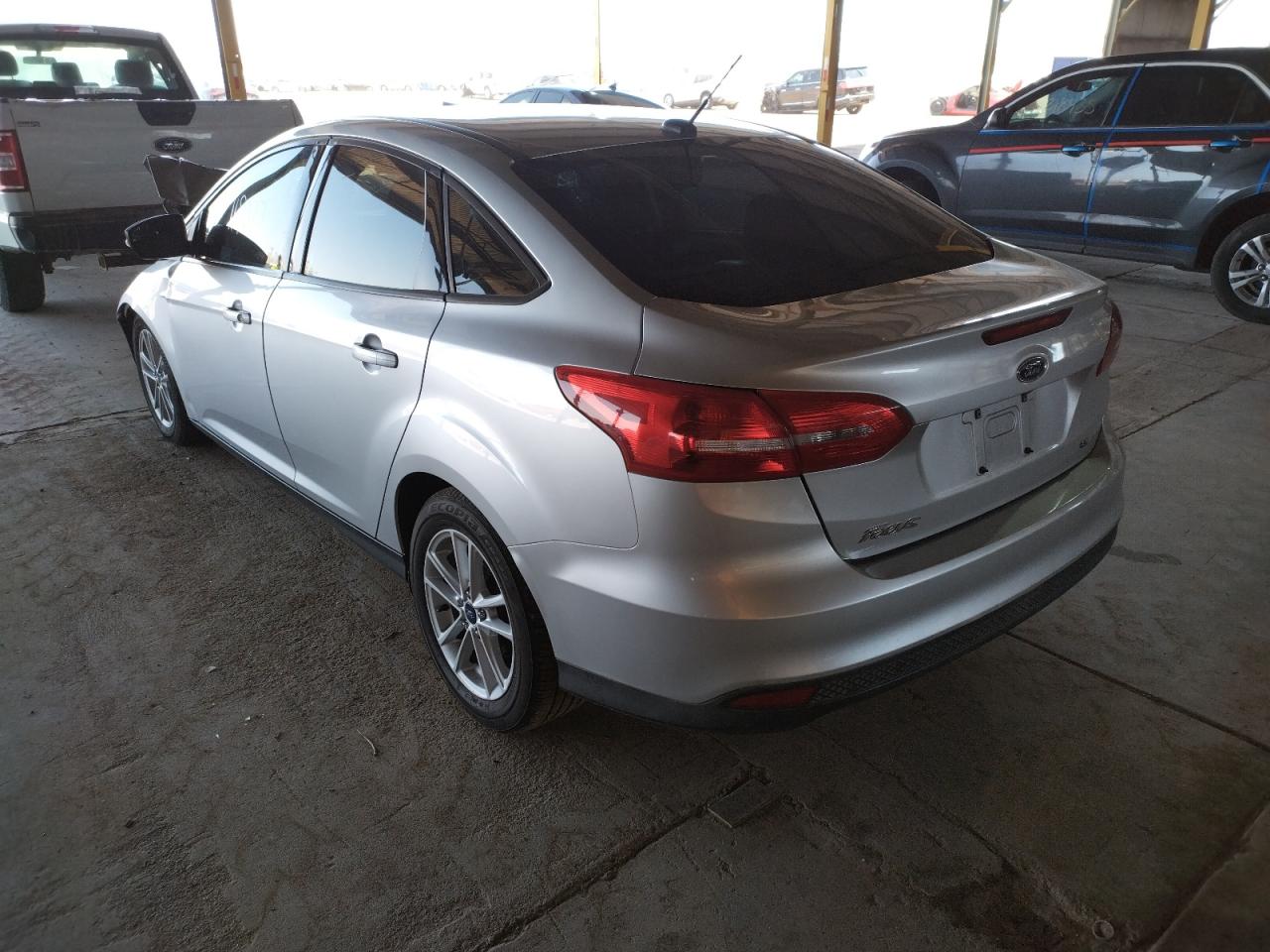 Photo 3 from auction – 2017 FORD FOCUS SE with VIN 1FADP3F22HL254557