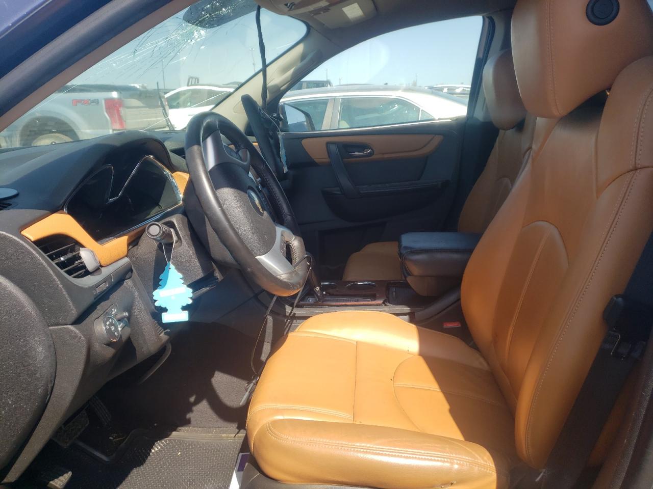 Photo 5 from auction – 2014 CHEVROLET TRAVERSE L with VIN 1GNKRHKD8EJ324092