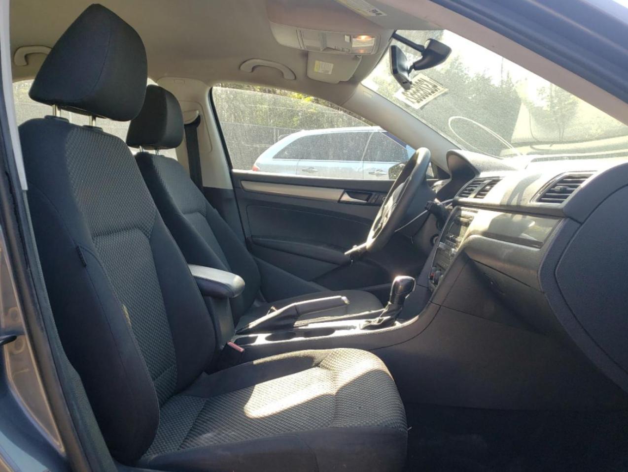 Photo 5 from auction – 2013 VOLKSWAGEN PASSAT S with VIN 1VWAP7A39DC104036