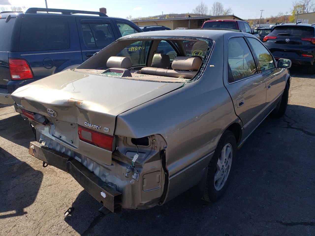 Photo 4 from auction – 1998 TOYOTA CAMRY LE with VIN JT2BF28K3W0092988