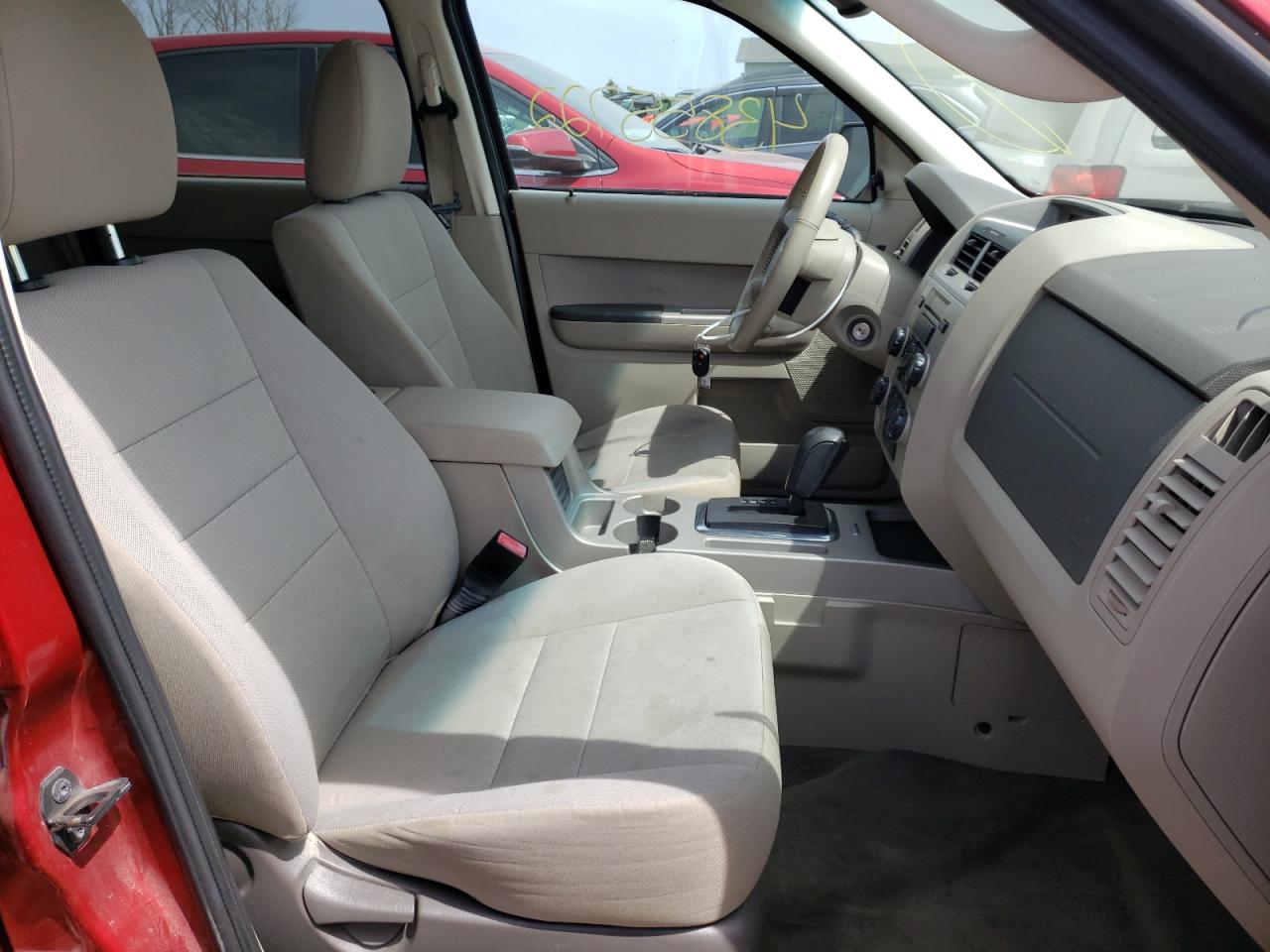 Photo 5 from auction – 2012 FORD ESCAPE XLT with VIN 1FMCU9D76CKA28466