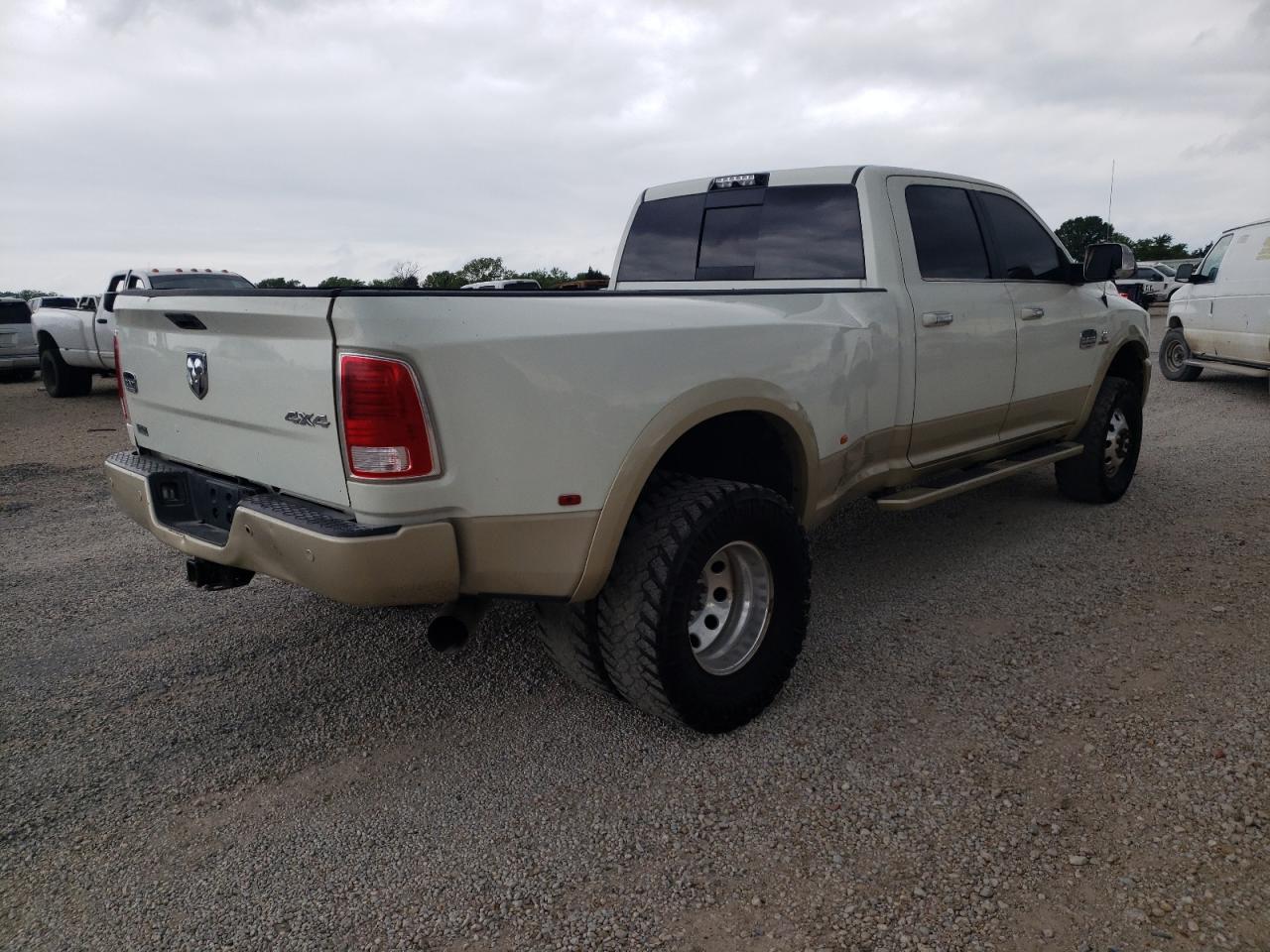 Photo 4 from auction – 2017 RAM 3500 LONGH with VIN 3C63RRKL8HG619233