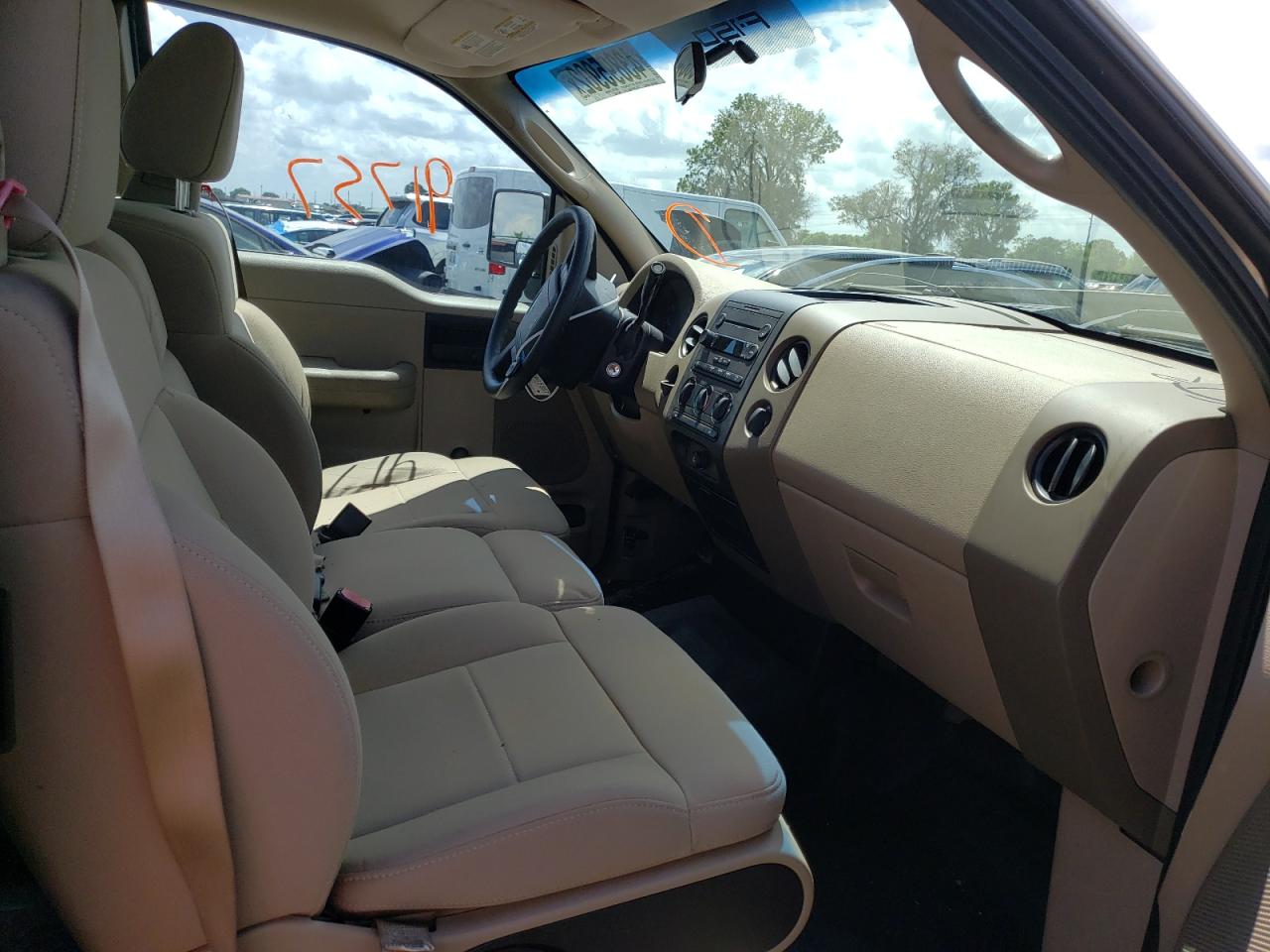 Photo 5 from auction – 2007 FORD F150 with VIN 1FTRX12W47NA77705