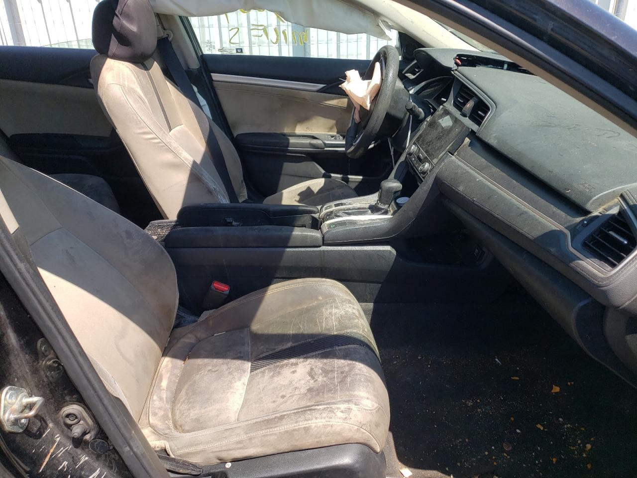 Photo 5 from auction – 2017 HONDA CIVIC EX with VIN 19XFC2F71HE211857