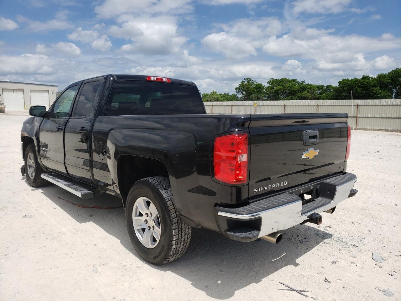 Photo 3 from auction – 2017 CHEVROLET SILVERADO with VIN 1GCRCREC4HZ353970