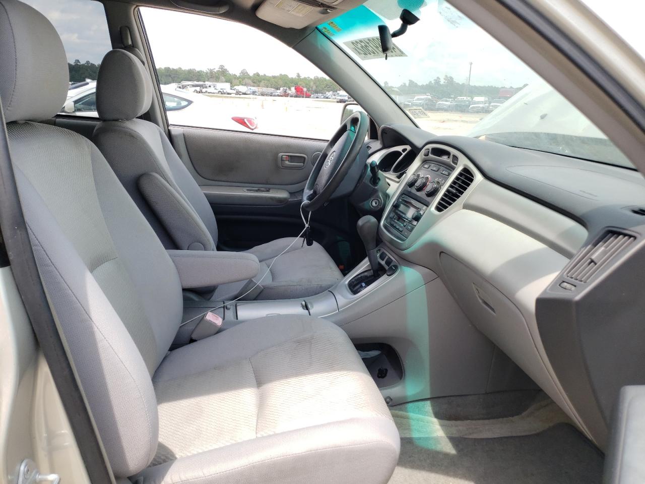 Photo 5 from auction – 2006 TOYOTA HIGHLANDER with VIN JTEGP21A560109524