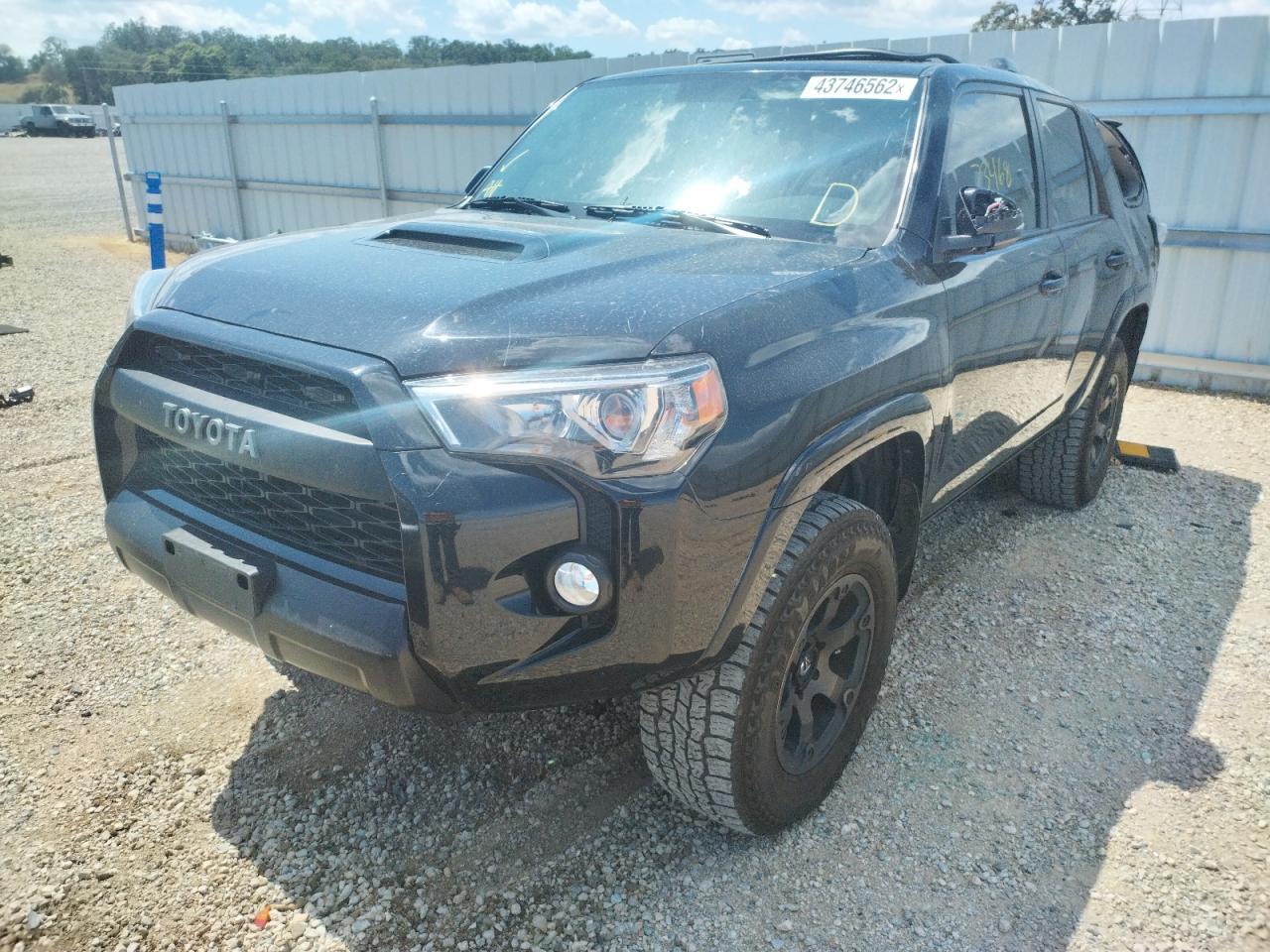 Photo 14 from auction – 2015 TOYOTA 4RUNNER SR with VIN JTEBU5JR1F5275150