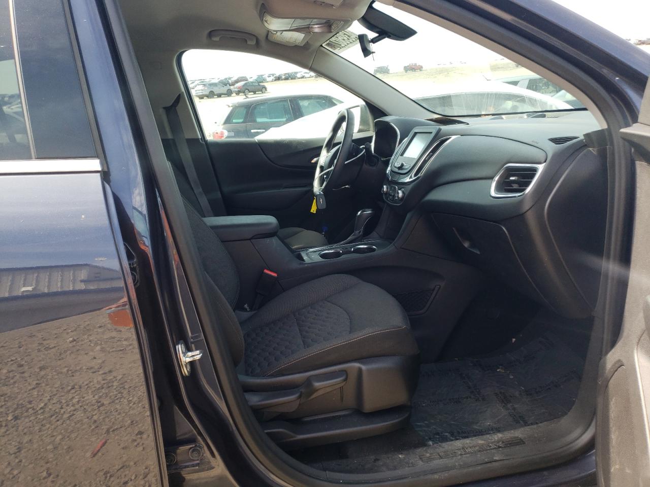 Photo 5 from auction – 2018 CHEVROLET EQUINOX LT with VIN 3GNAXJEV1JS646658