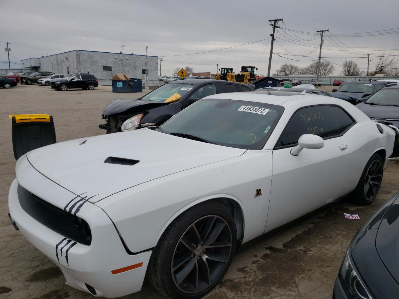 Photo 2 from auction – 2016 DODGE CHALLENGER with VIN 2C3CDZFJXGH335217