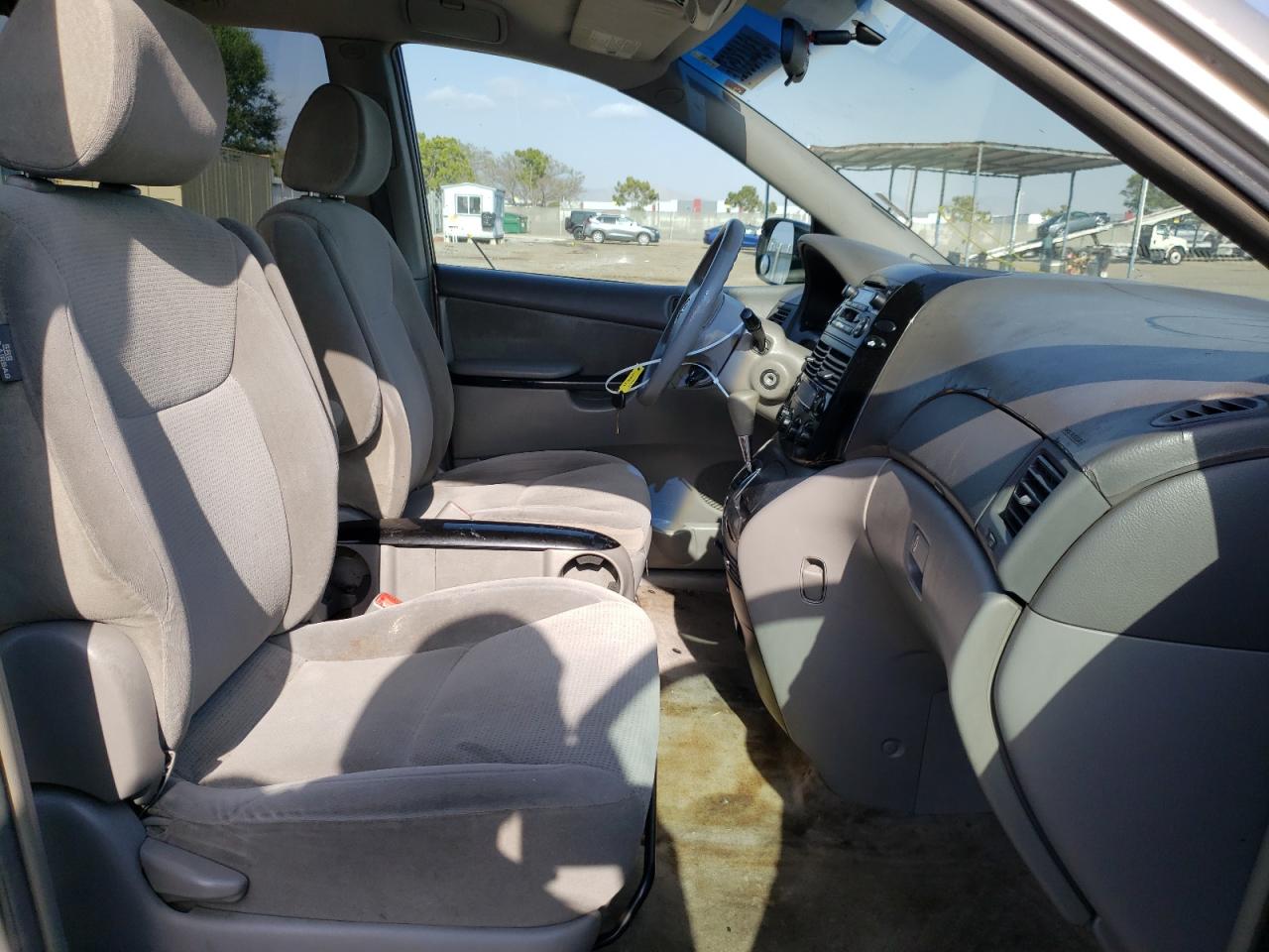Photo 5 from auction – 2005 TOYOTA SIENNA CE with VIN 5TDZA23CX5S369636