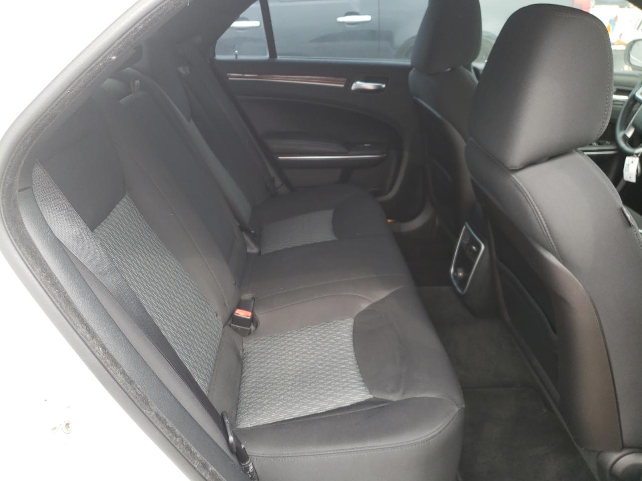Photo 6 from auction – 2012 CHRYSLER 300 with VIN 2C3CCAAG1CH312595