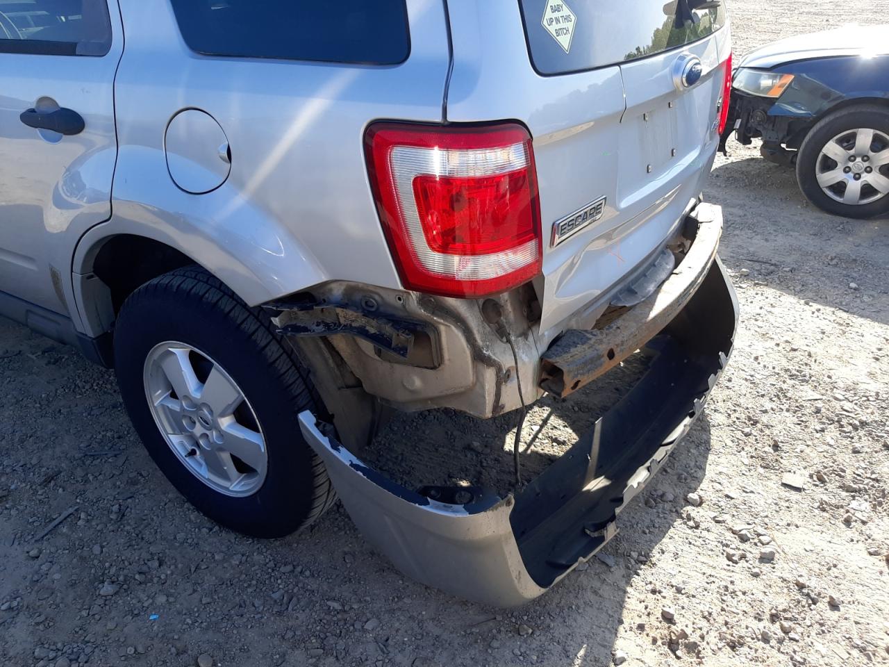 Photo 9 from auction – 2008 FORD ESCAPE XLT with VIN 1FMCU93128KA12785