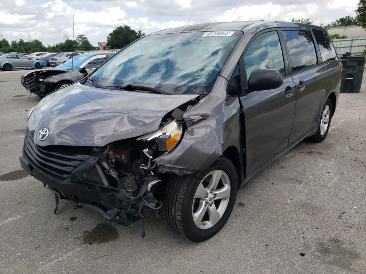Photo 2 from auction – 2012 TOYOTA SIENNA with VIN 5TDZK3DC3CS219348