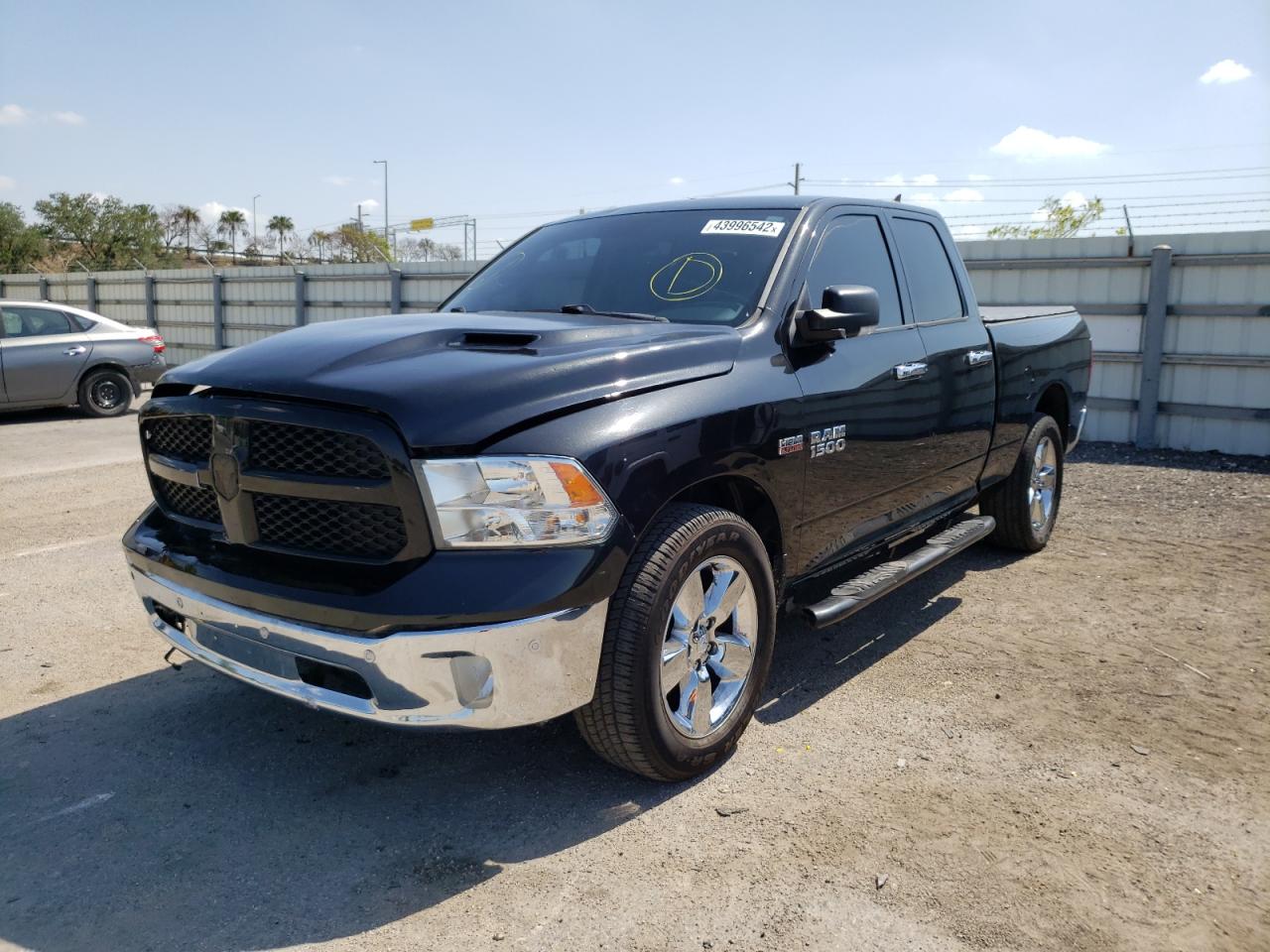 Photo 2 from auction – 2017 RAM 1500 SLT with VIN 1C6RR6GT2HS676330