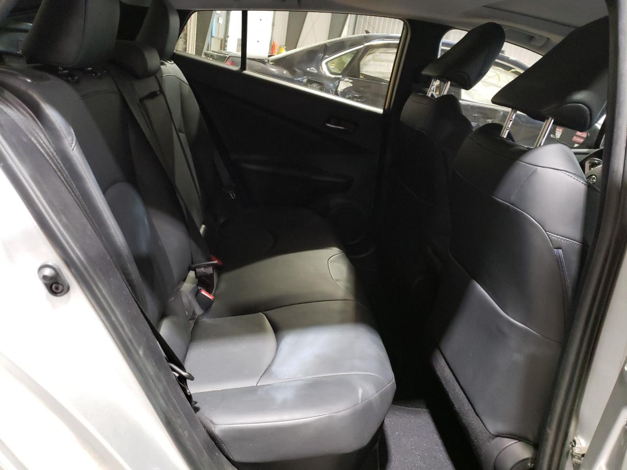 Photo 6 from auction – 2017 TOYOTA PRIUS with VIN JTDKARFU9H3533205