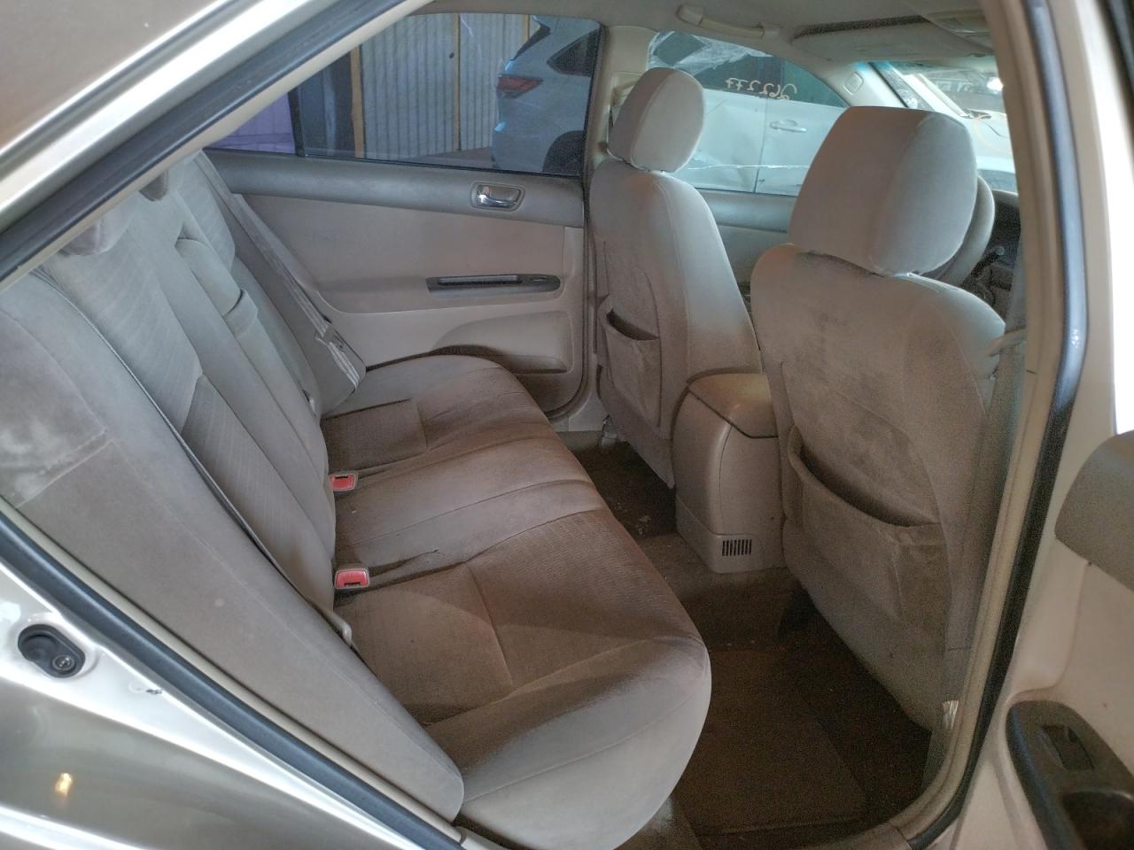 Photo 6 from auction – 2005 TOYOTA CAMRY LE with VIN 4T1BE30K05U059672