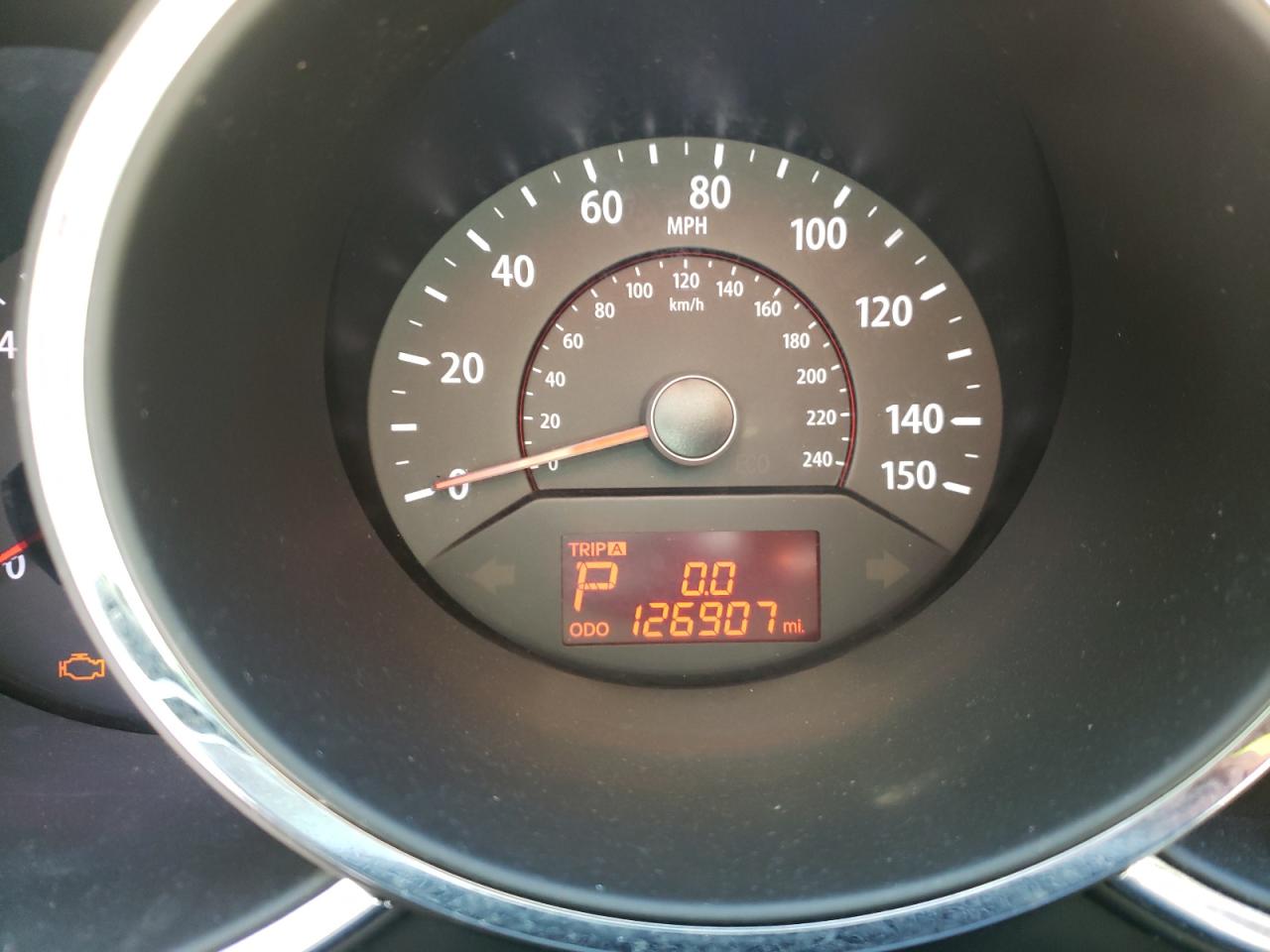 Photo 8 from auction – 2012 KIA SORENTO EX with VIN 5XYKU3A69CG264298