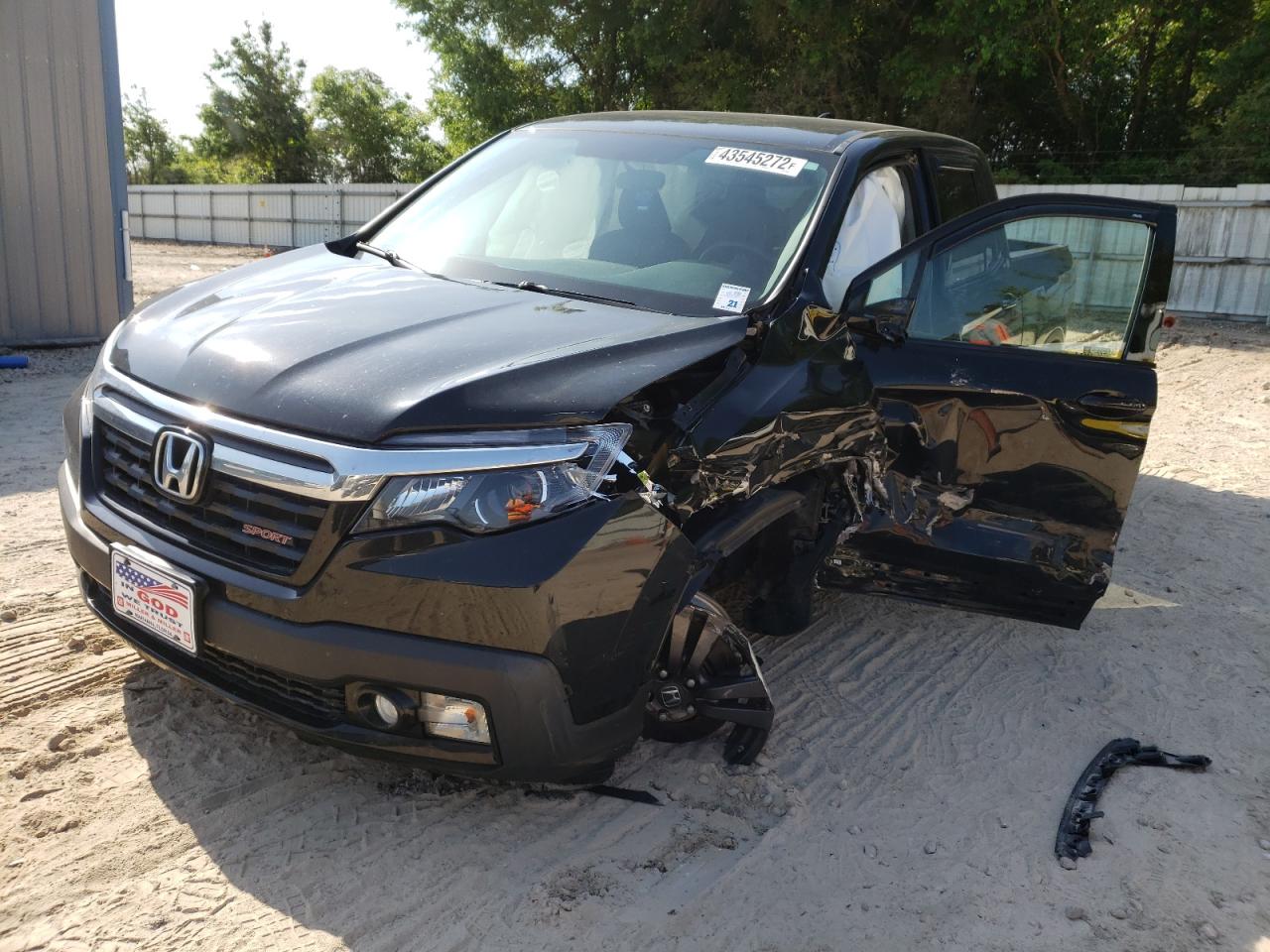 Photo 2 from auction – 2019 HONDA RIDGELINE with VIN 5FPYK3F11KB039898