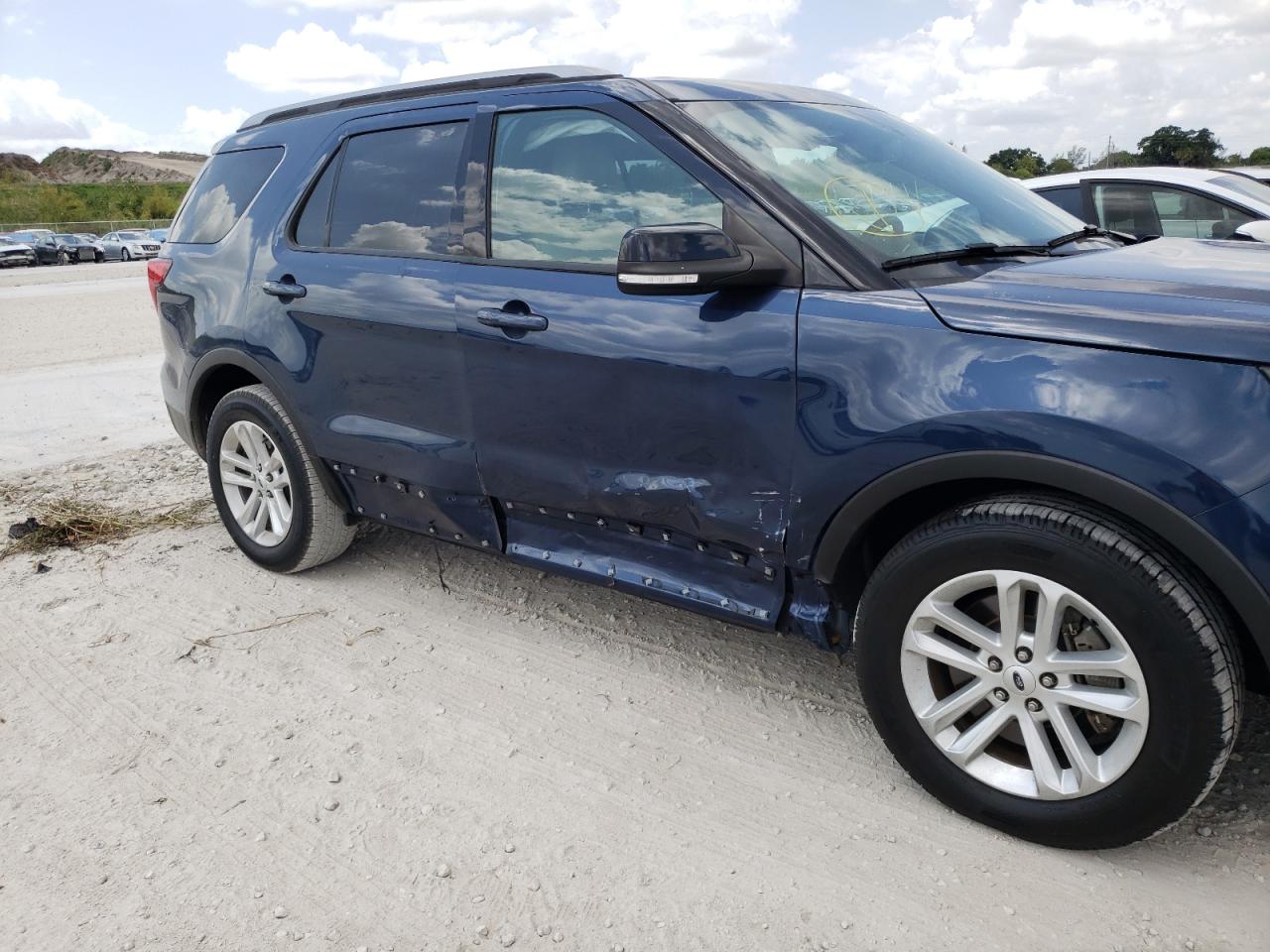 Photo 9 from auction – 2017 FORD EXPLORER X with VIN 1FM5K7D82HGD35784