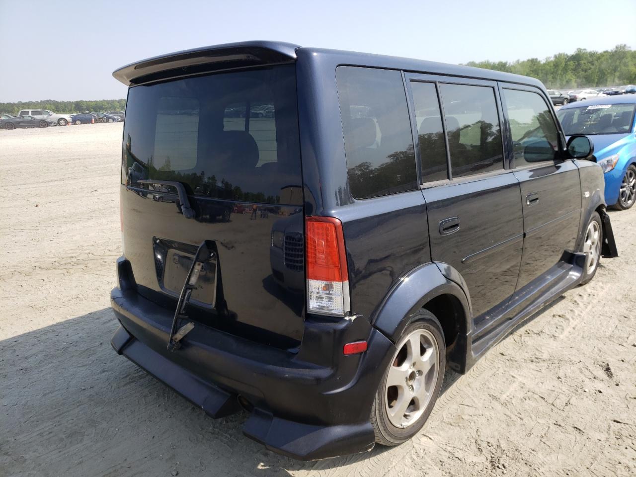 Photo 4 from auction – 2004 TOYOTA SCION XB with VIN JTLKT324040163761