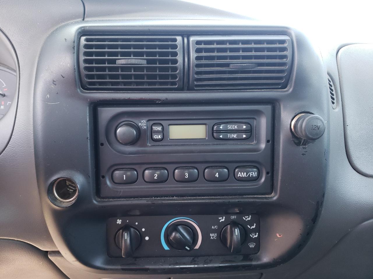 Zdjęcie 9 z aukcji – 2003 FORD RANGER z VIN 1FTYR10D83PB06886
