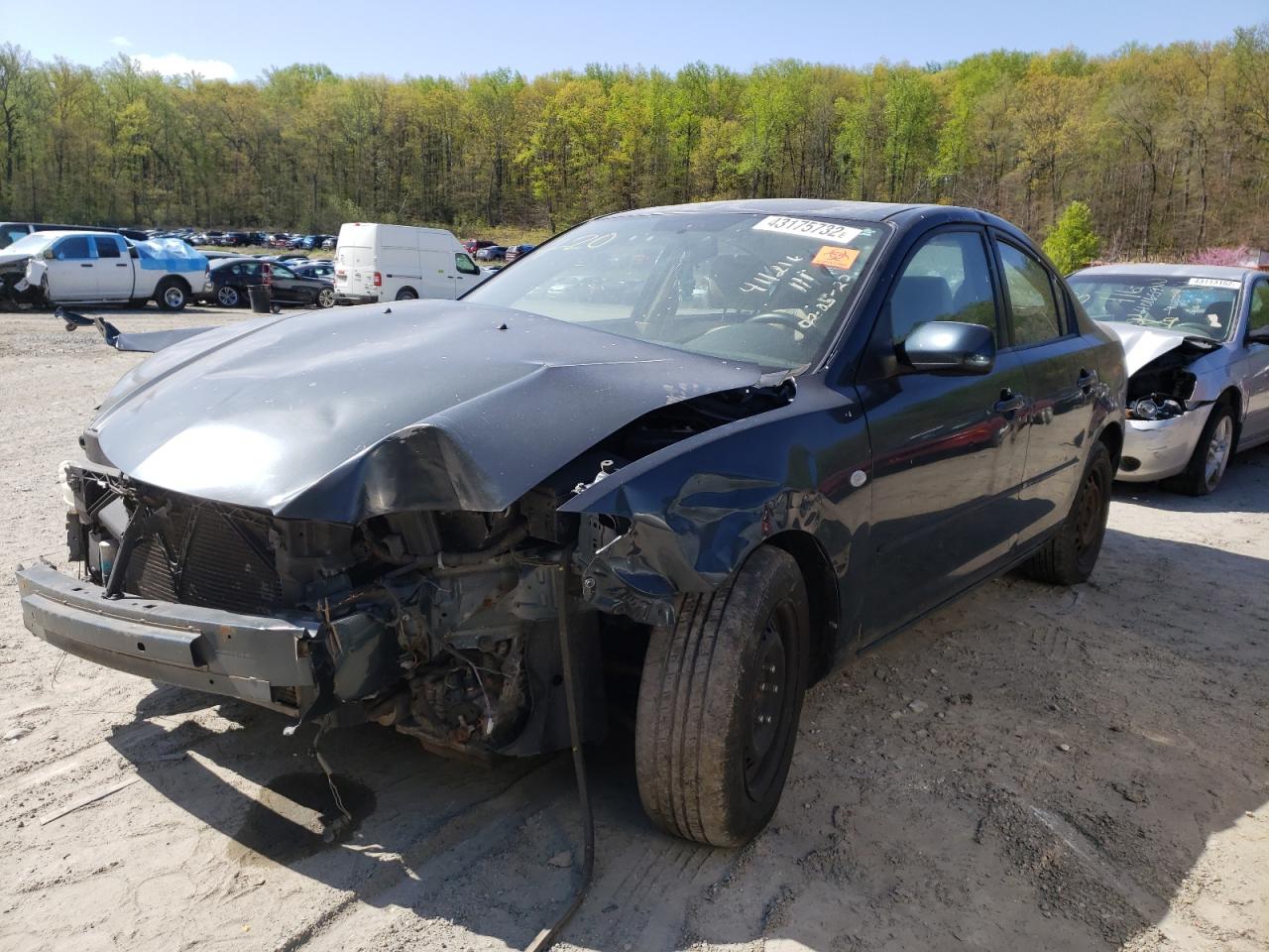 Photo 2 from auction – 2005 MAZDA 3 I with VIN JM1BK12F351339363