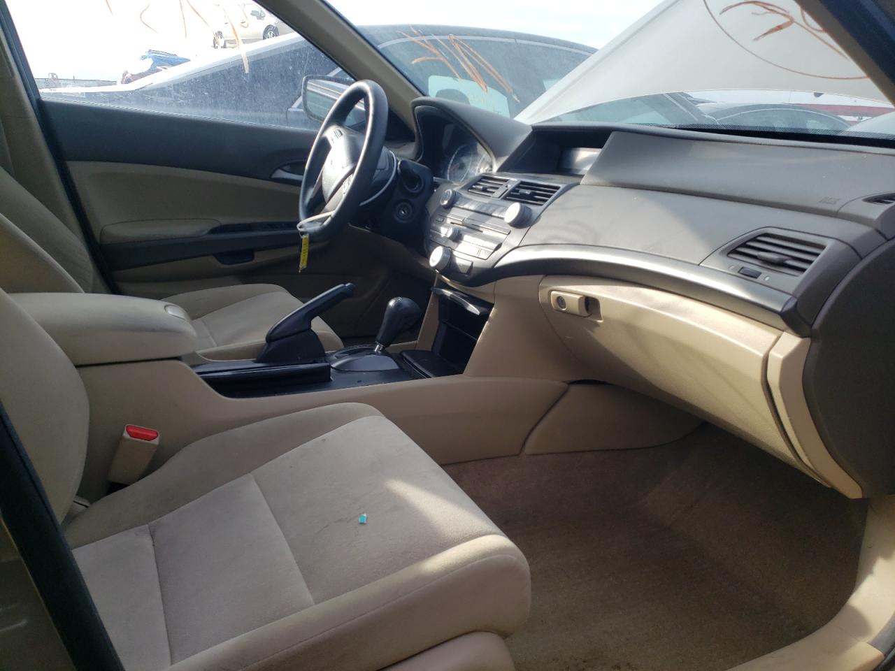 Photo 5 from auction – 2010 HONDA ACCORD LX with VIN 1HGCP2F33AA067632