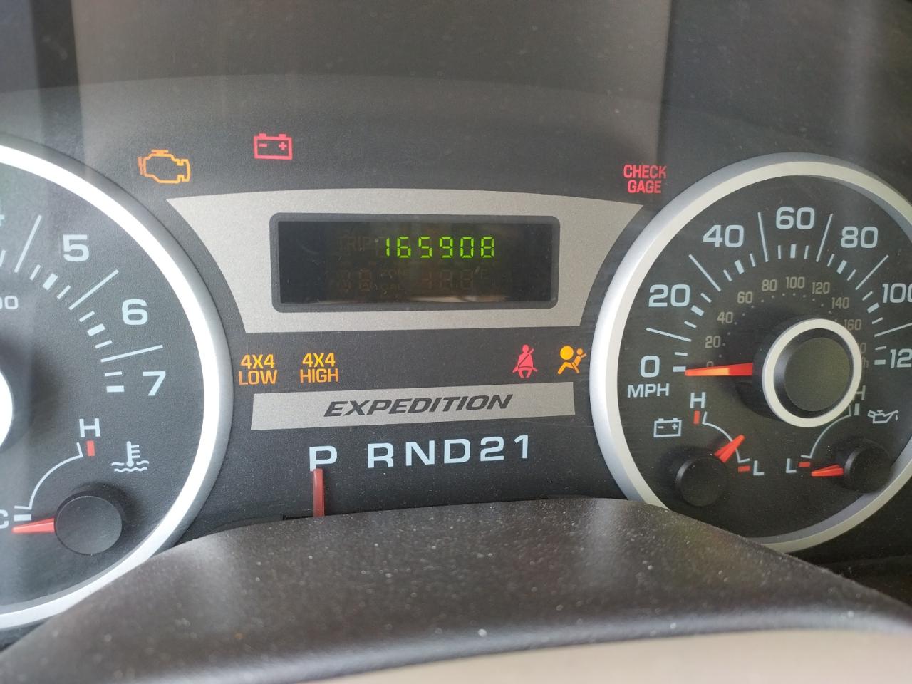Foto 8 de la subasta – 2005 FORD EXPEDITION con VIN 1FMPU16505LA81482